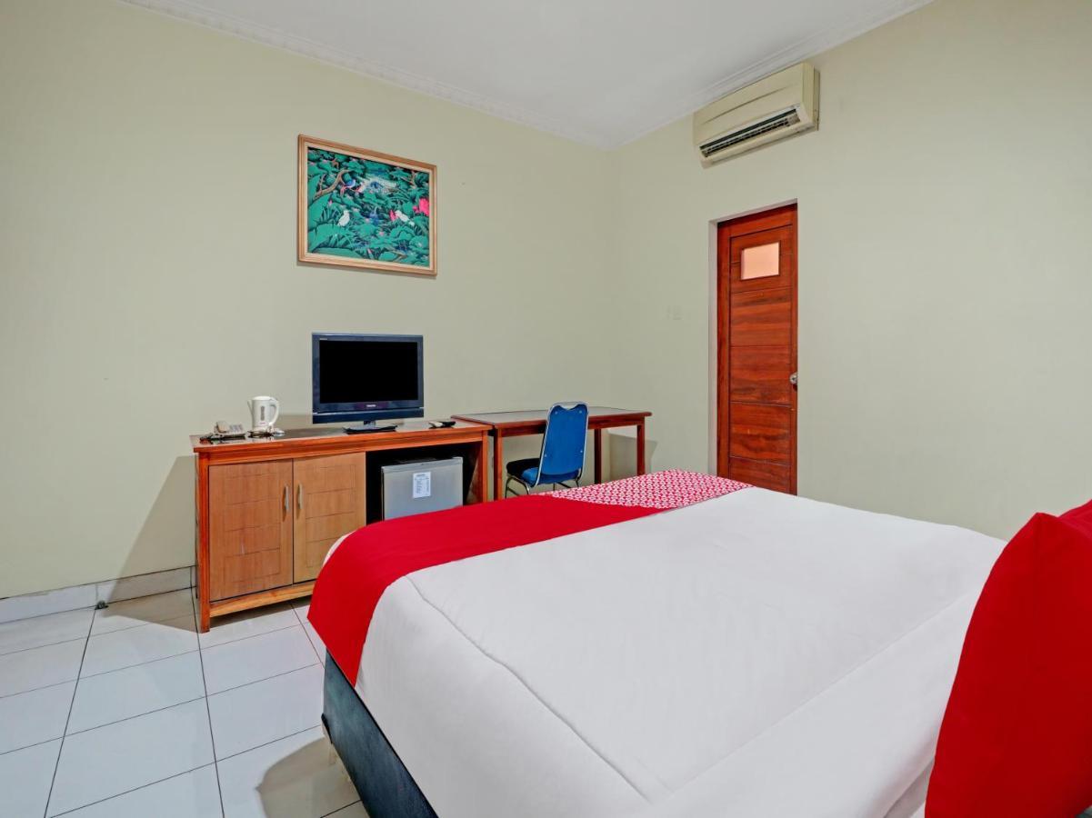 Capital O 90407 Wisma Bahtera Hotel Cirebon Exterior photo
